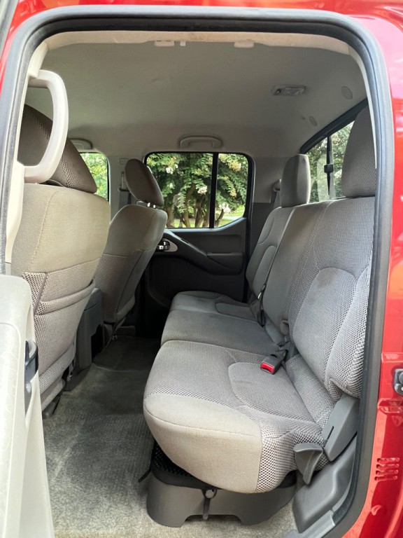 2016 Nissan Frontier Image 15