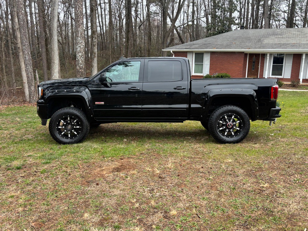 2017 GMC Sierra Image 3