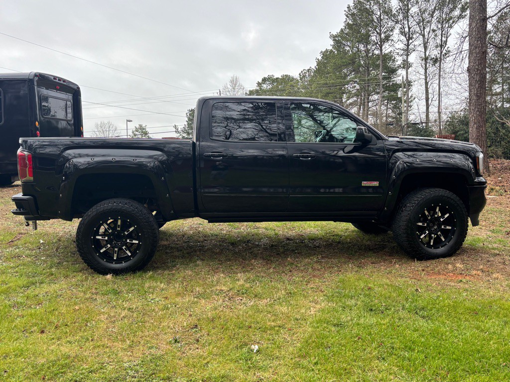 2017 GMC Sierra Image 4
