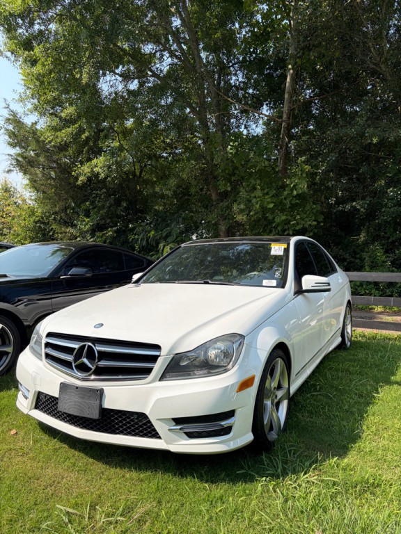 2014 Mercedes-Benz C-Class Image 1