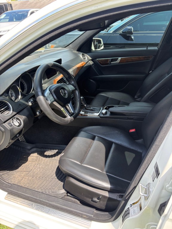 2014 Mercedes-Benz C-Class Image 6