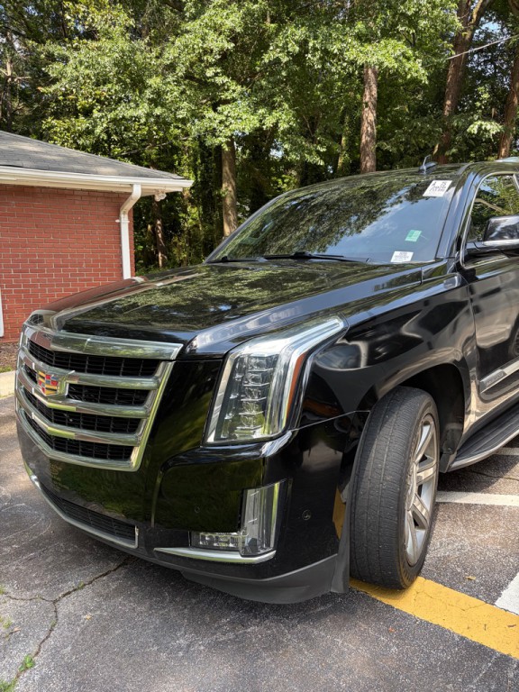 2020 Cadillac Escalade Image 2