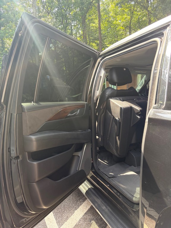 2020 Cadillac Escalade Image 9