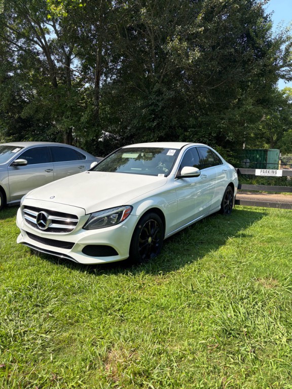 2015 Mercedes-Benz C-Class Image 1