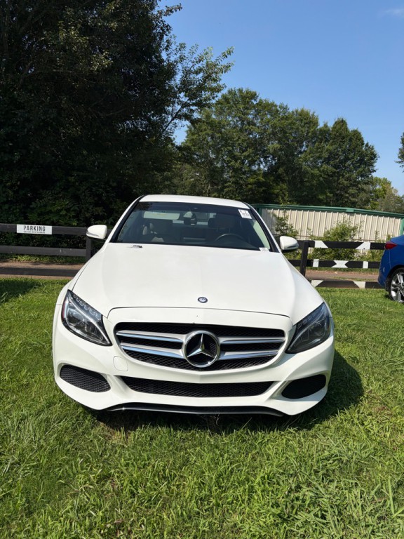 2015 Mercedes-Benz C-Class Image 2