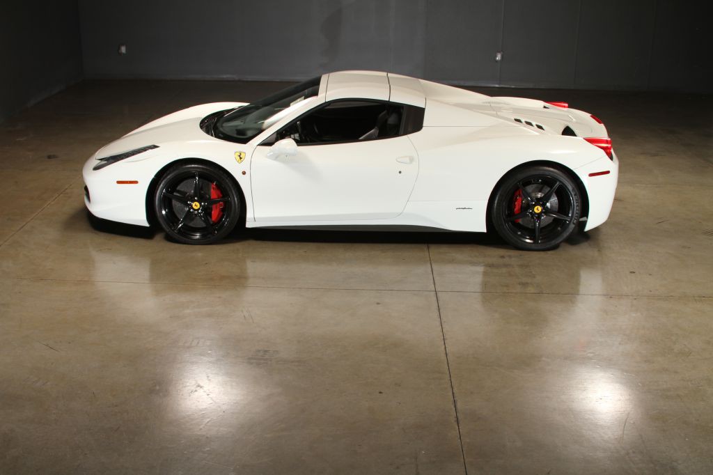 2013 Ferrari 458 SPIDER Image 10