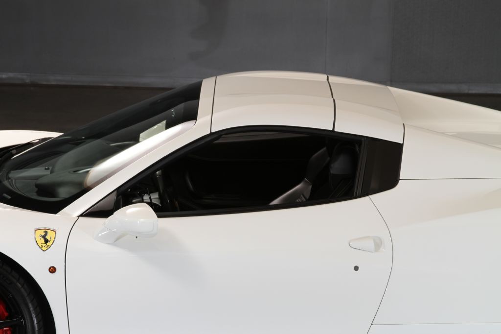 2013 Ferrari 458 SPIDER Image 12