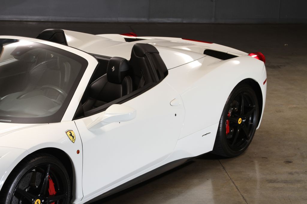 2013 Ferrari 458 SPIDER Image 16