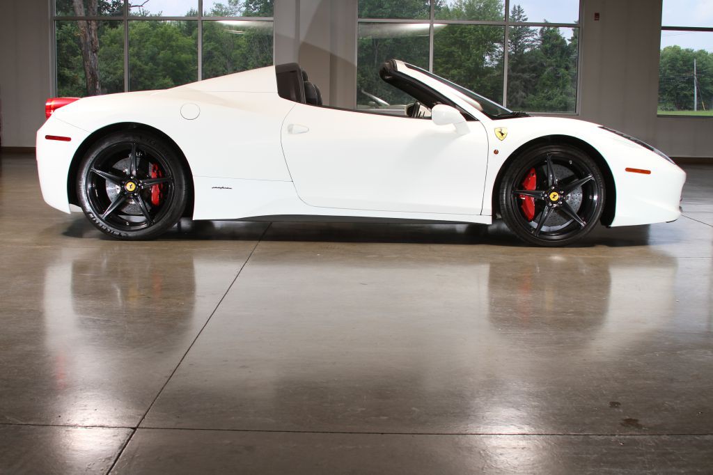2013 Ferrari 458 SPIDER Image 25