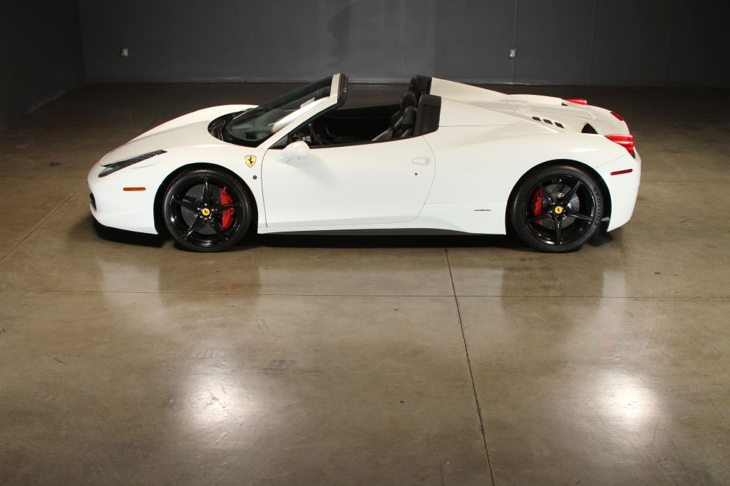 2013 Ferrari 458 SPIDER Image 30