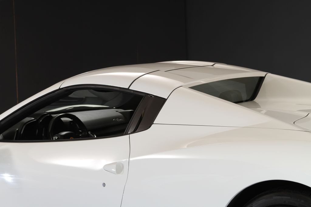 2013 Ferrari 458 SPIDER Image 34