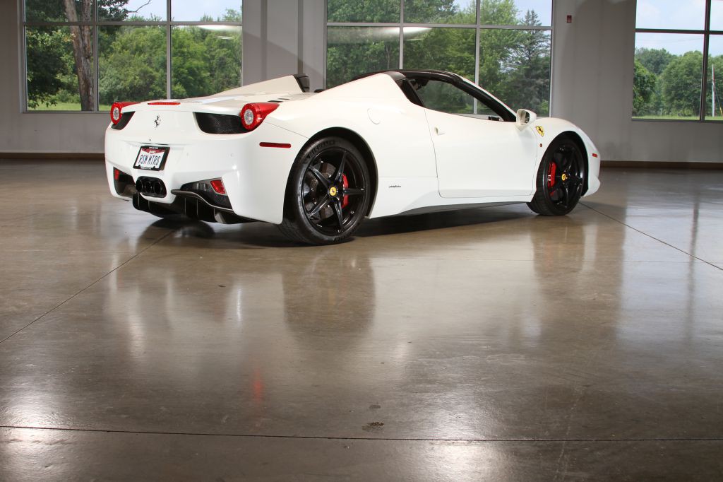 2013 Ferrari 458 SPIDER Image 18