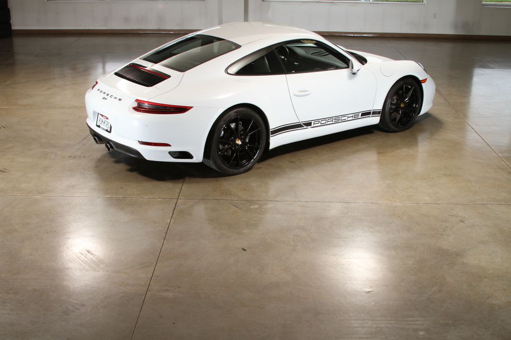 2017 Porsche 911 Image 12