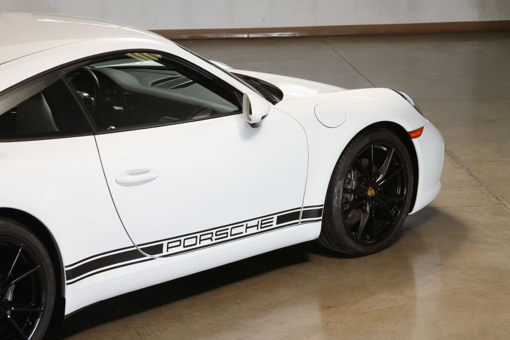 2017 Porsche 911 Image 14