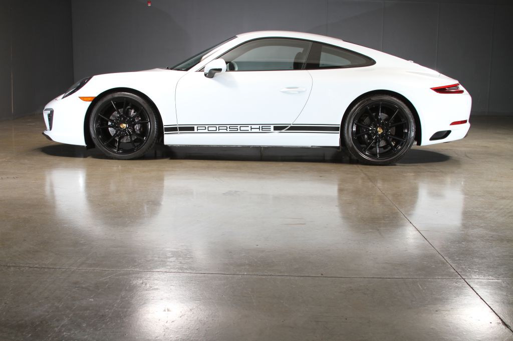 2017 Porsche 911 Image 17