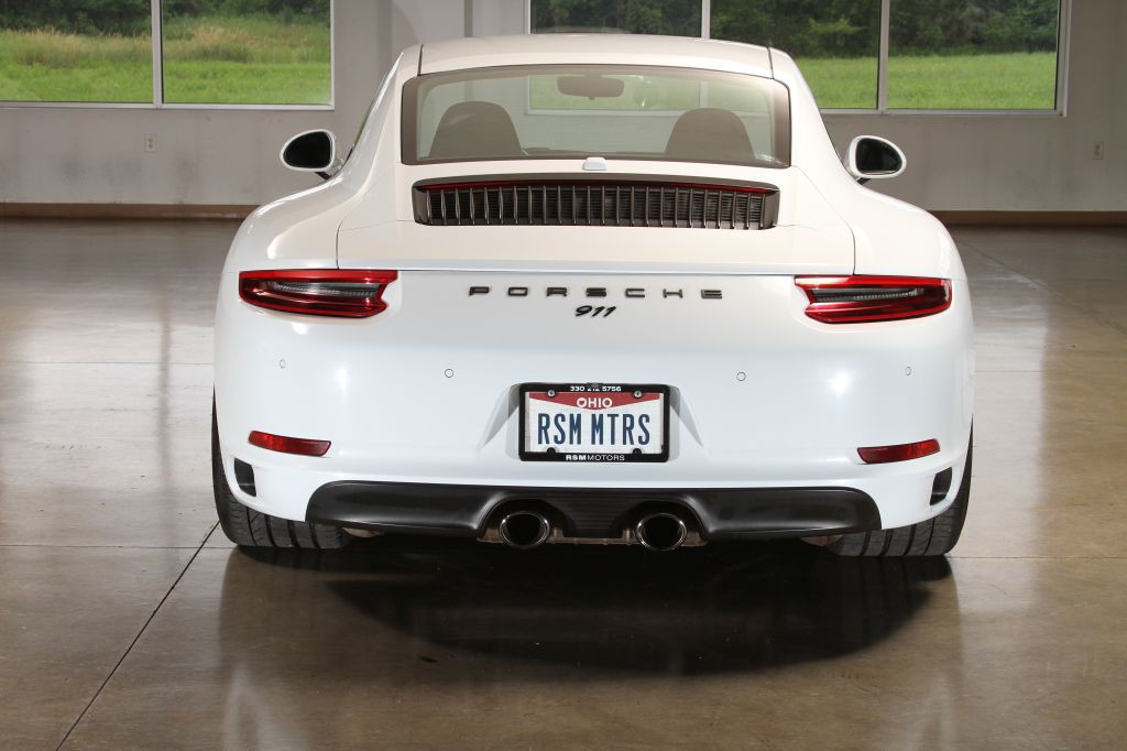2017 Porsche 911 Image 26