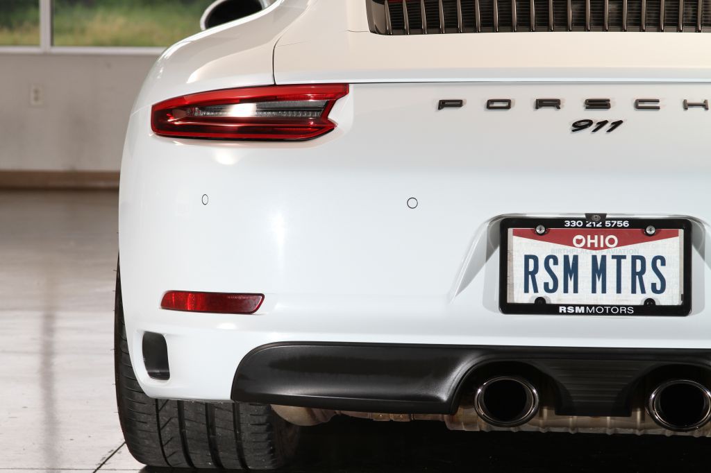 2017 Porsche 911 Image 27