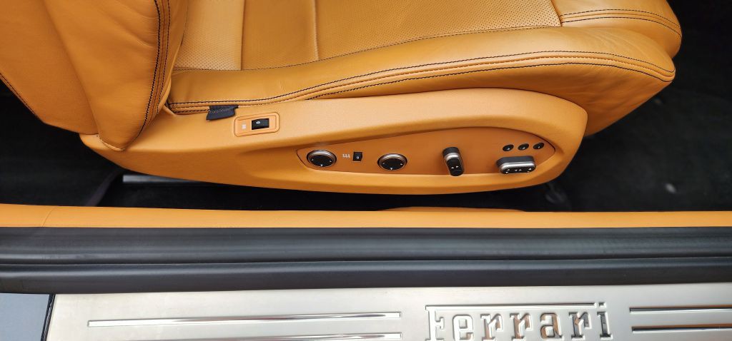 2016 Ferrari FF Image 8