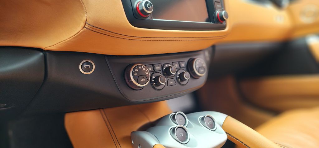 2016 Ferrari FF Image 18