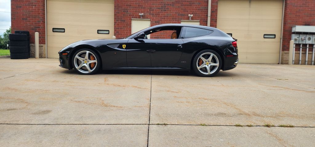2016 Ferrari FF Image 25