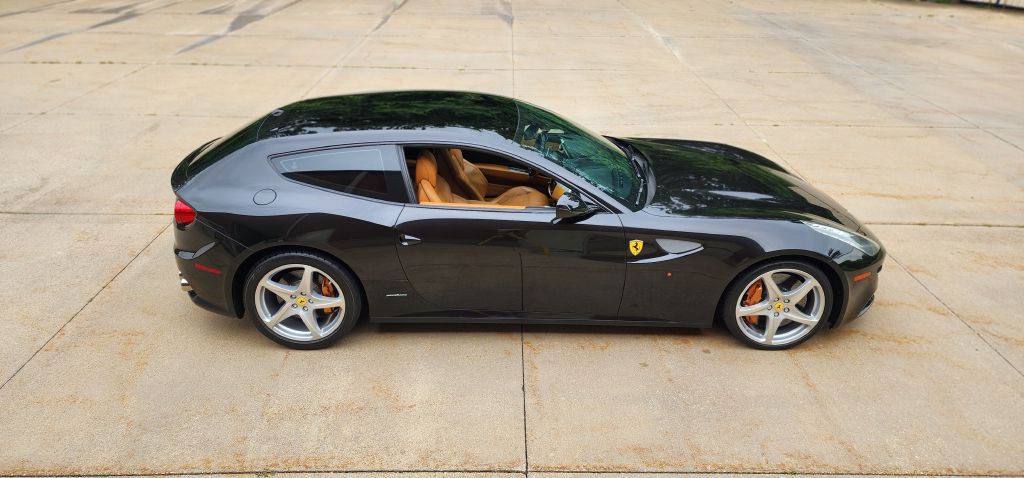 2016 Ferrari FF Image 30