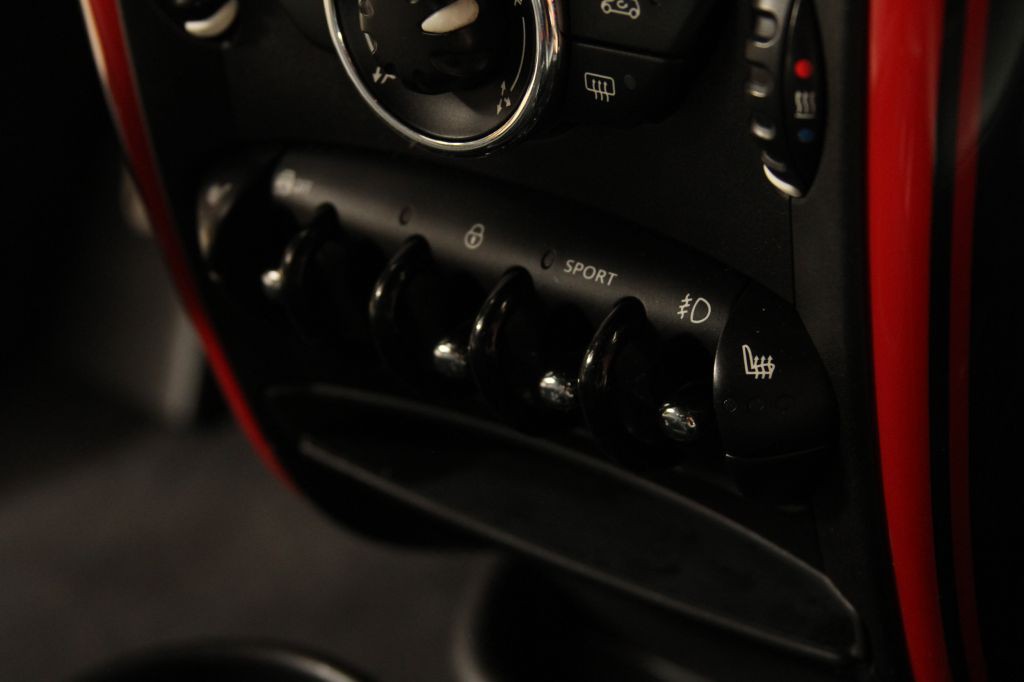 2013 MINI Cooper Image 4