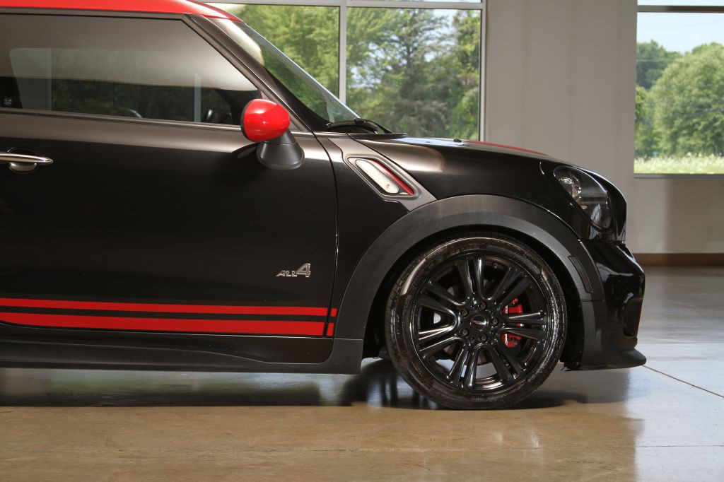 2013 MINI Cooper Image 16