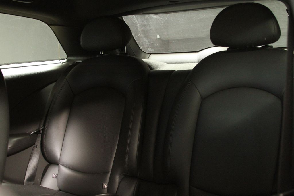 2013 MINI Cooper Image 35