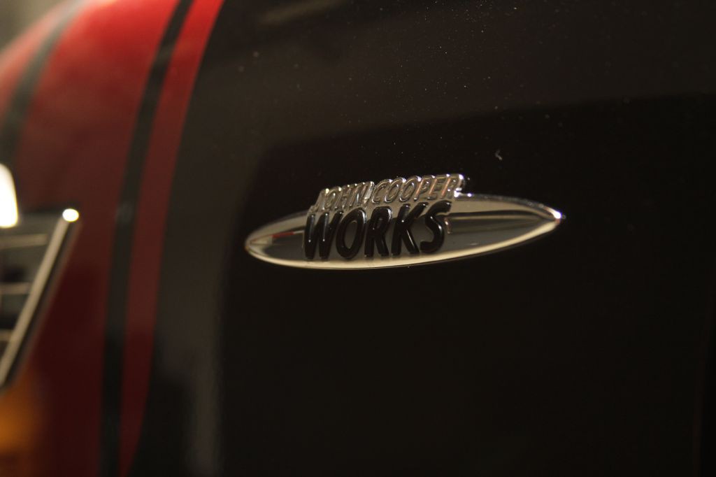 2013 MINI Cooper Image 40