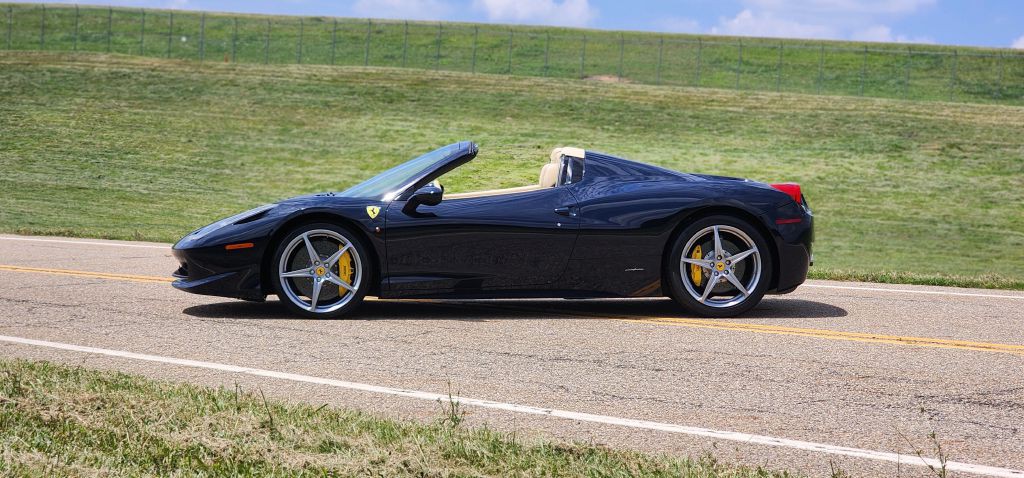 2012 Ferrari 458 SPIDER Image 10
