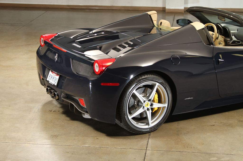 2012 Ferrari 458 SPIDER Image 31