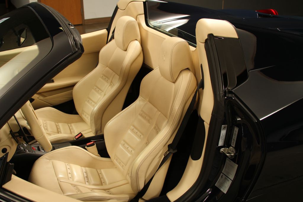 2012 Ferrari 458 SPIDER Image 70