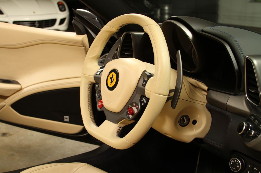 2012 Ferrari 458 SPIDER Image 78
