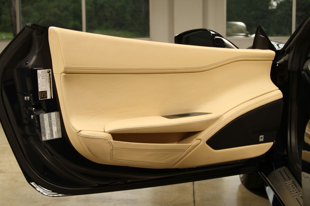 2012 Ferrari 458 SPIDER Image 82