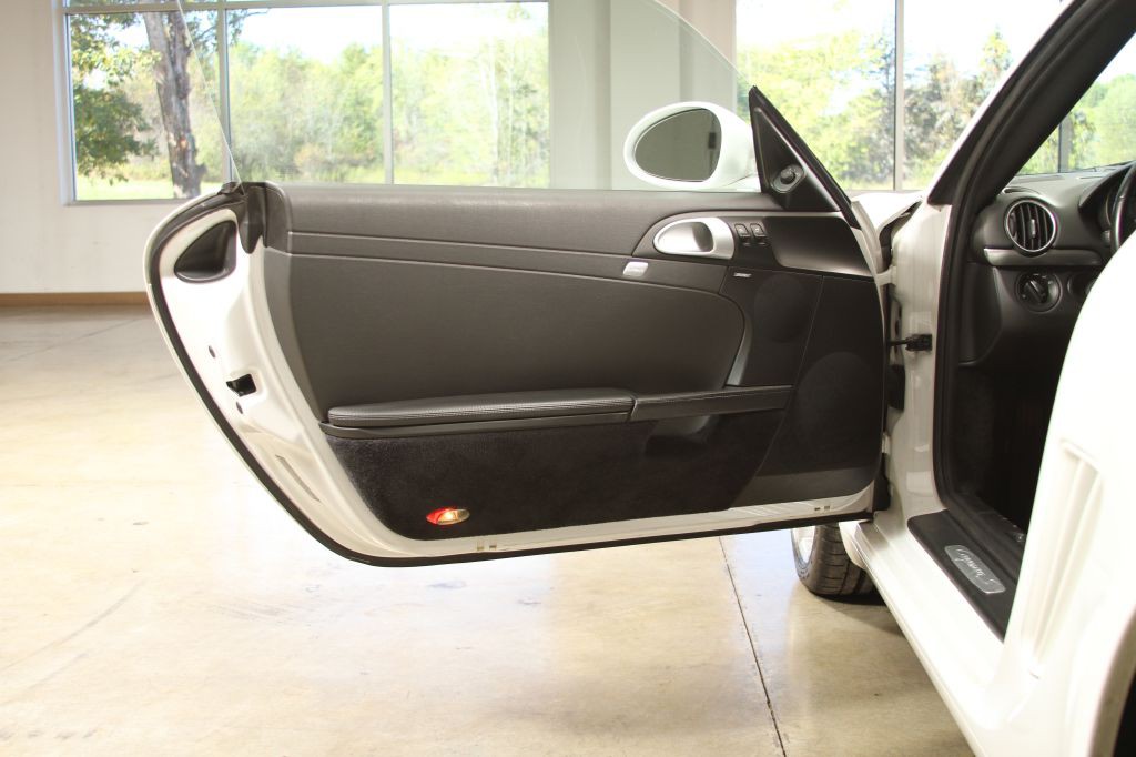 2009 Porsche Cayman Image 33