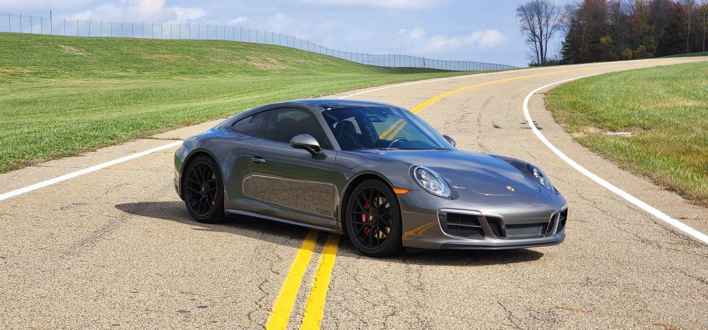 2018 Porsche 911 Image 3