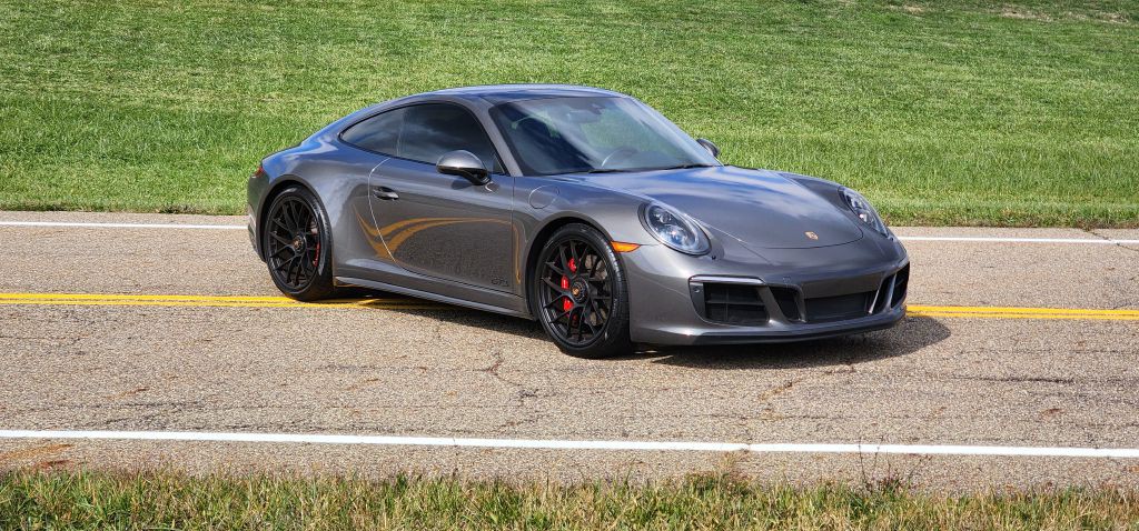 2018 Porsche 911 Image 11