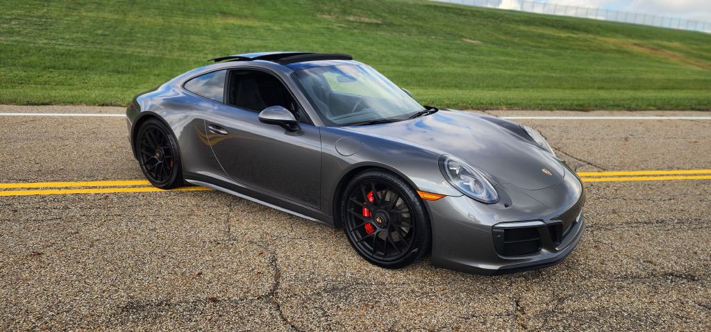 2018 Porsche 911 Image 12