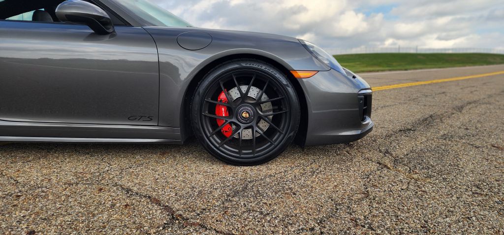 2018 Porsche 911 Image 13