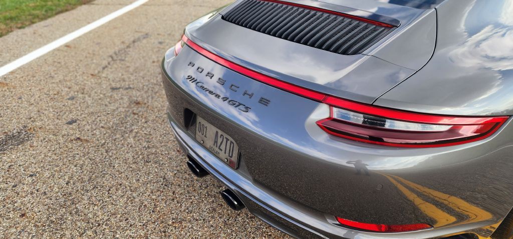 2018 Porsche 911 Image 15