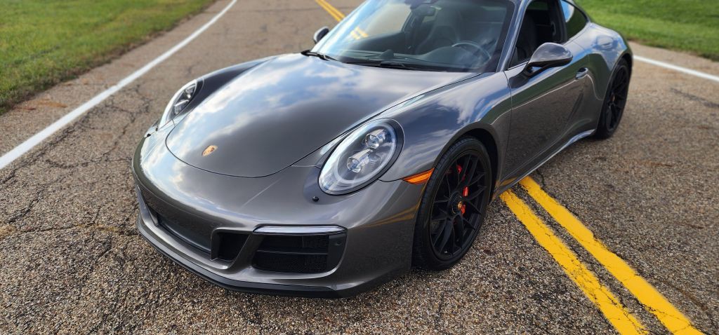 2018 Porsche 911 Image 19