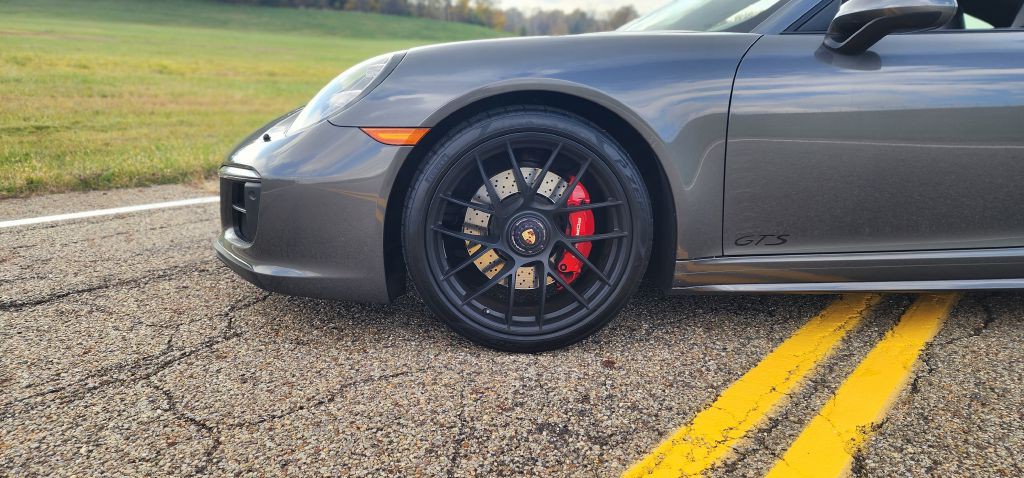 2018 Porsche 911 Image 20