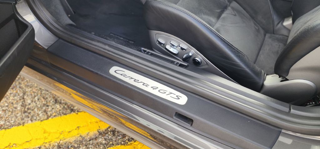 2018 Porsche 911 Image 23