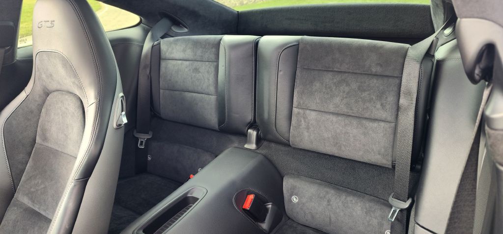 2018 Porsche 911 Image 31