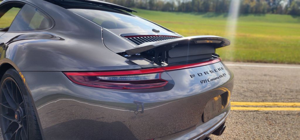 2018 Porsche 911 Image 37