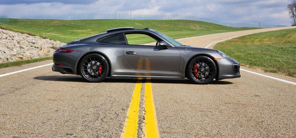 2018 Porsche 911 Image 38