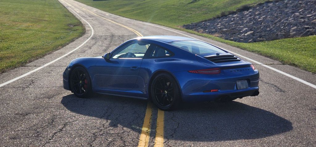 2016 Porsche 911 Image 9