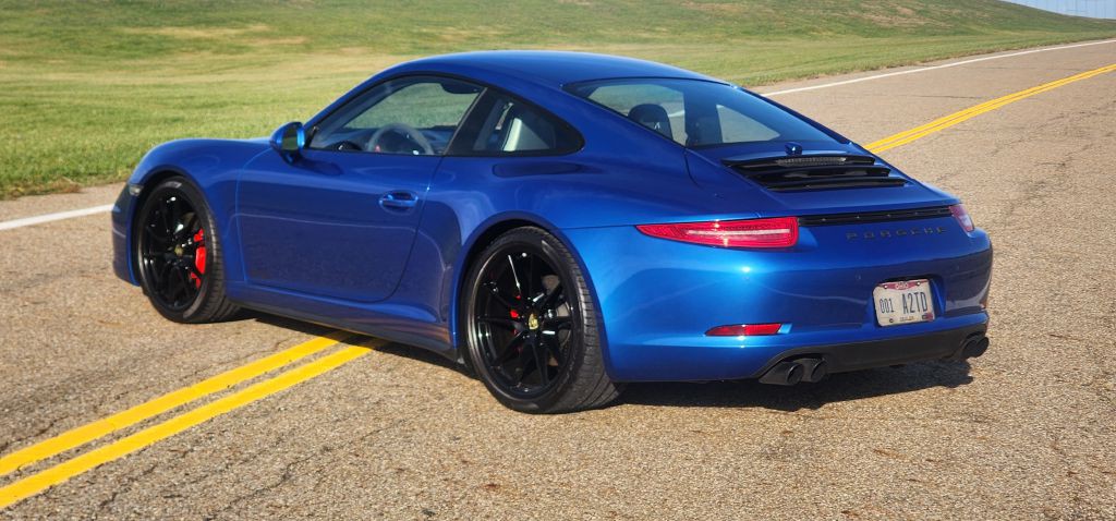 2016 Porsche 911 Image 15