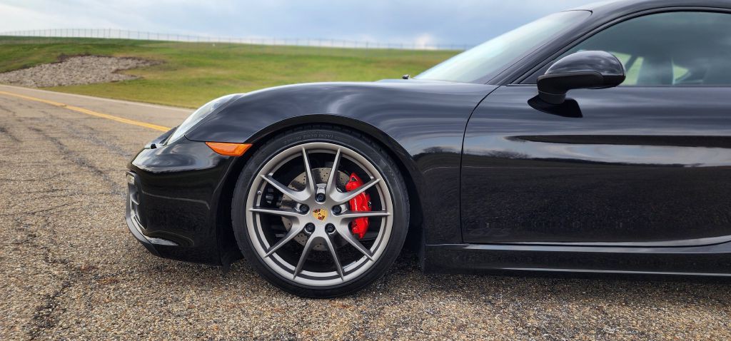 2015 Porsche Cayman Image 25