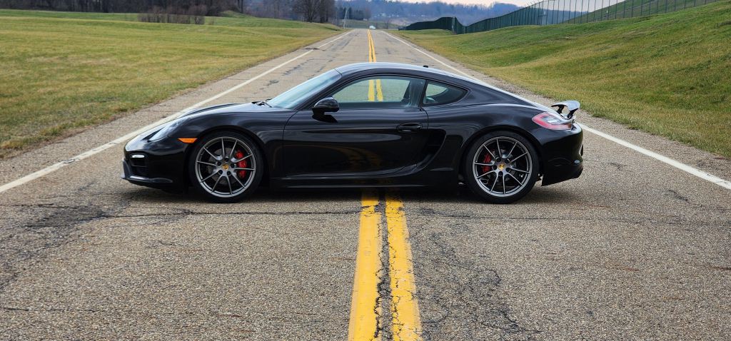 2015 Porsche Cayman Image 32